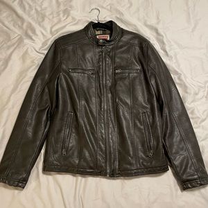 Levi’s Men’s Flannel Lined Leather Jacket Medium